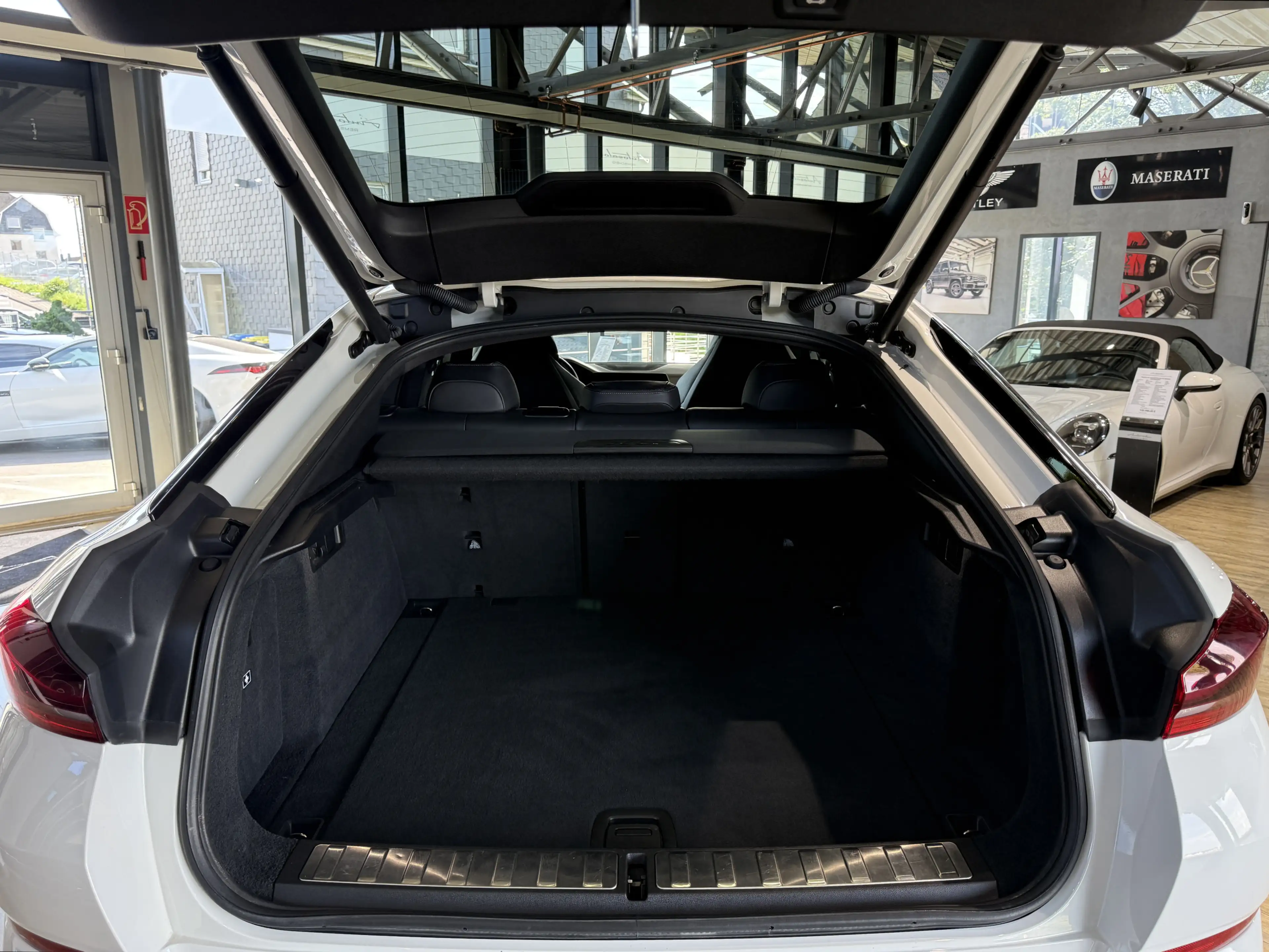 BMW X6 M *HEADUP*KAMERA*ACC*LED*SITZBELÜFTUNG*22.Z — photo 11