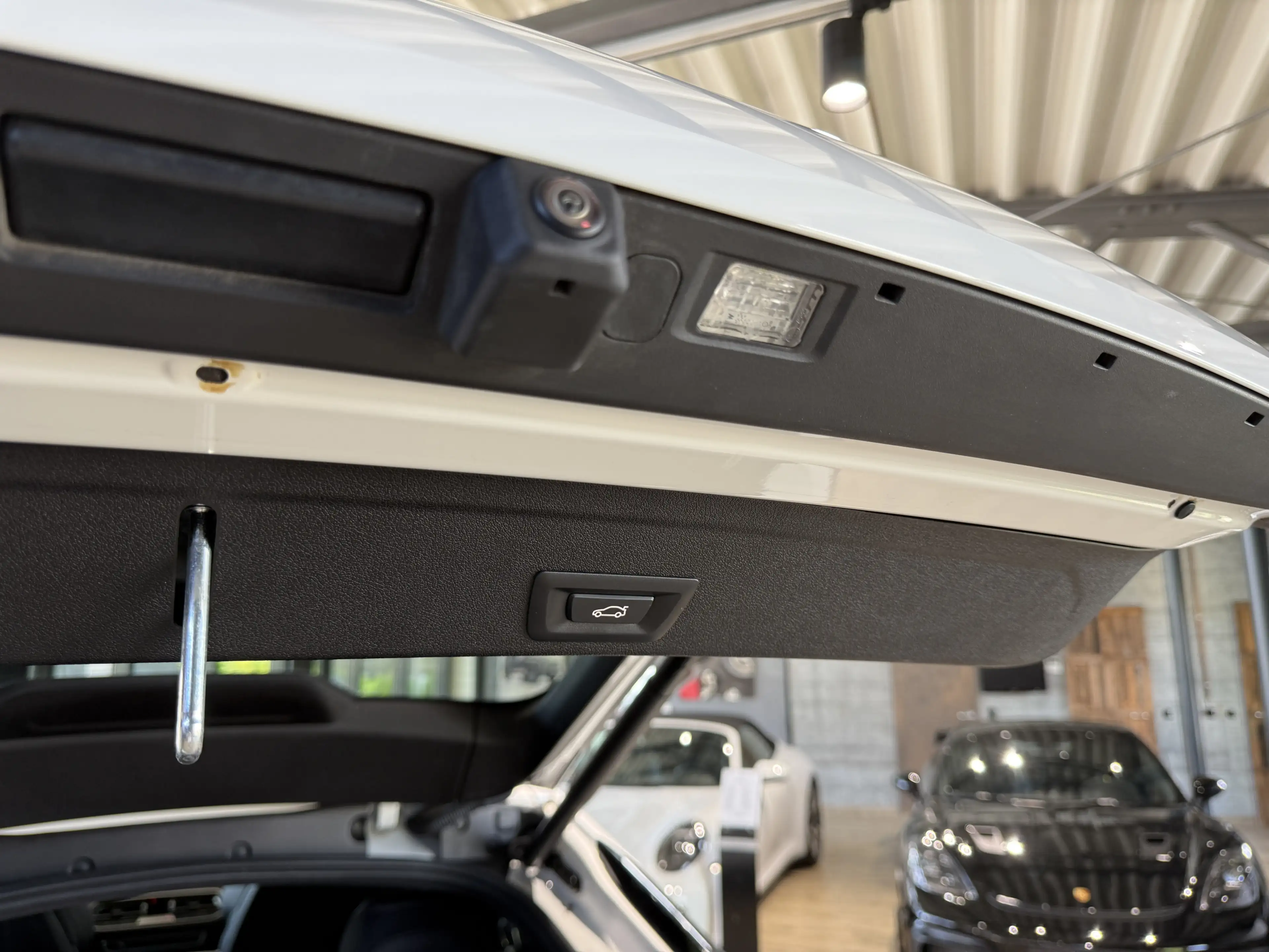 BMW X6 M *HEADUP*KAMERA*ACC*LED*SITZBELÜFTUNG*22.Z — photo 12