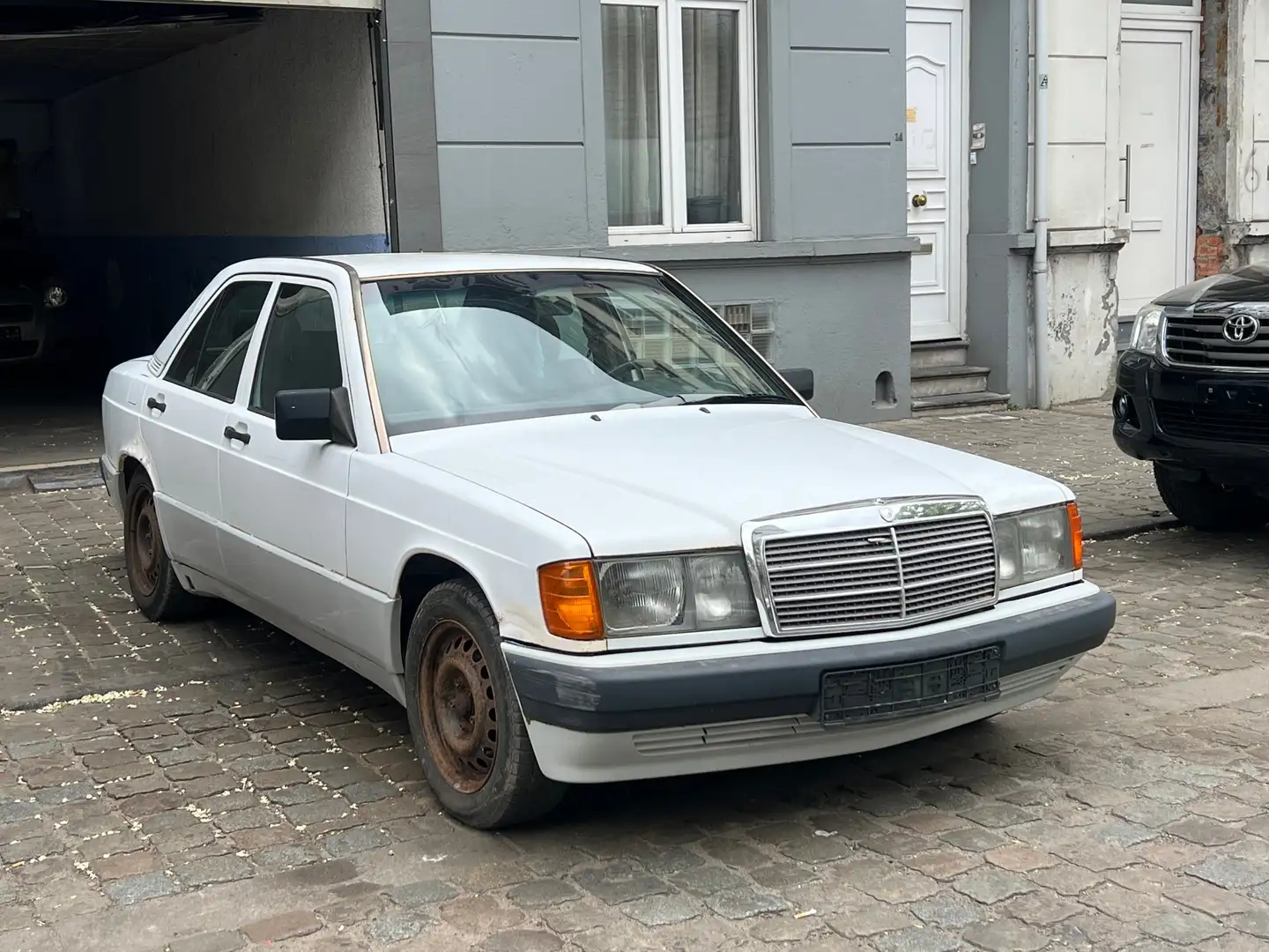 Mercedes-Benz 190 2.0 diesel 4 cylindre Blanc - 2