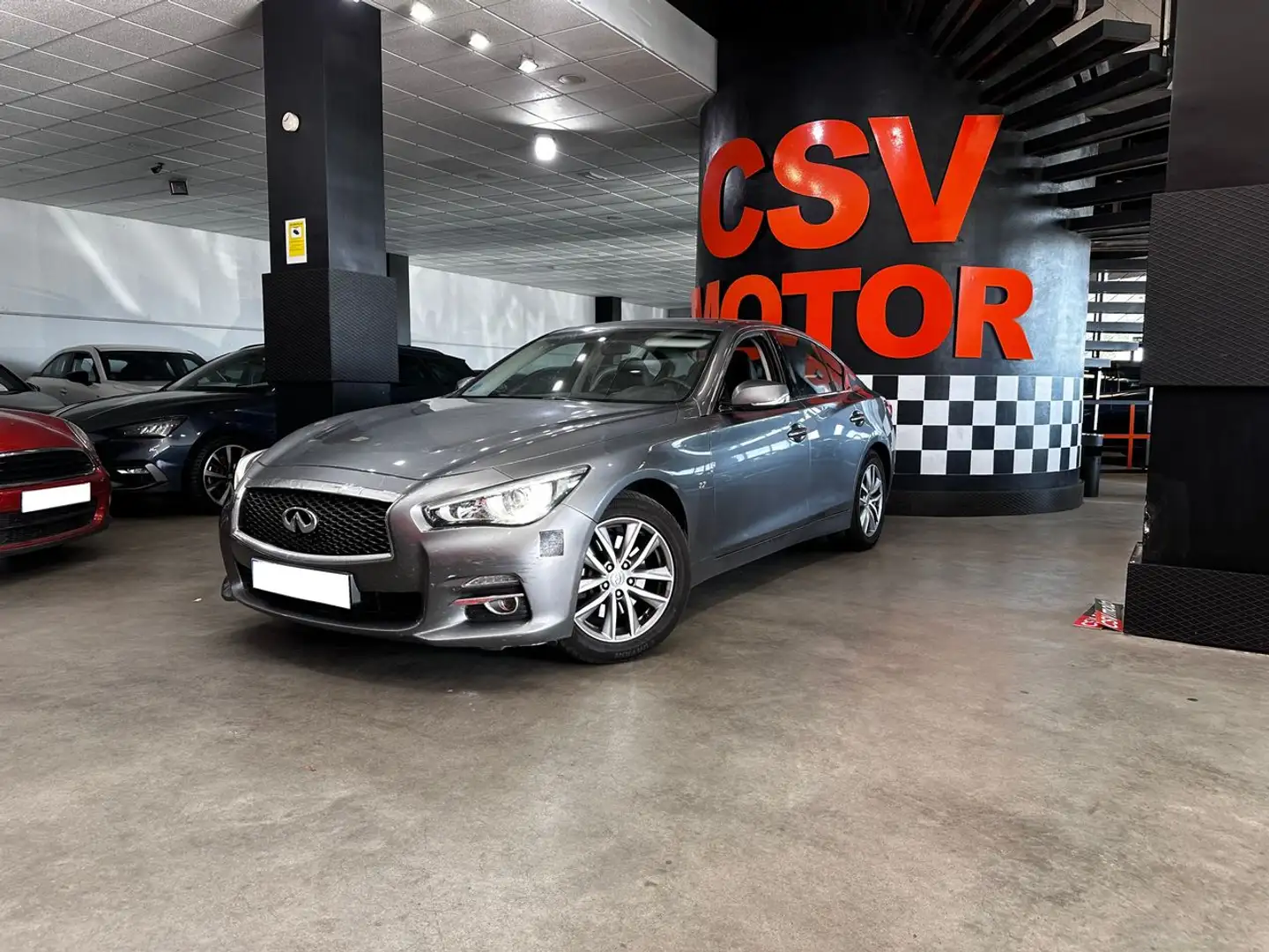 Infiniti Q50 2.2d GT Premium Aut. Gris - 2