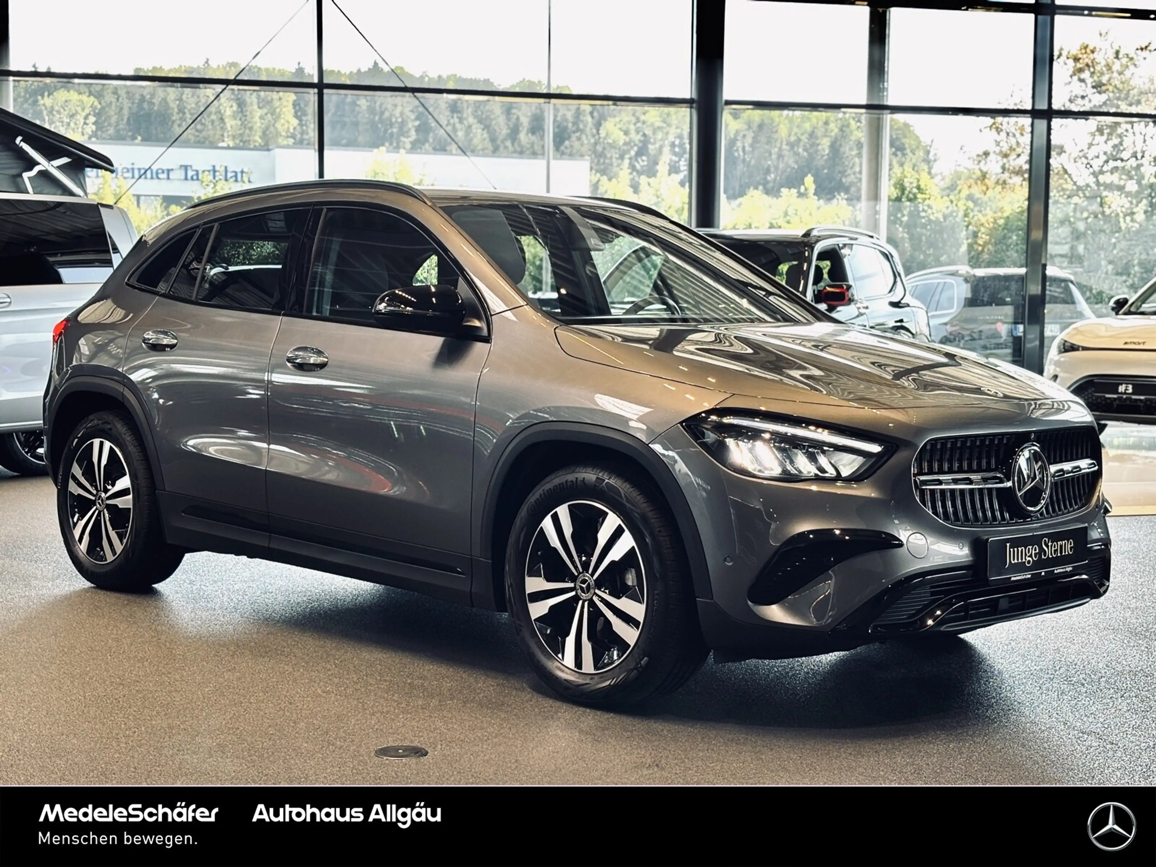 Mercedes-Benz GLA 200 GLA 200 Progressive Night Distro AHK Keyless Amb — photo 15
