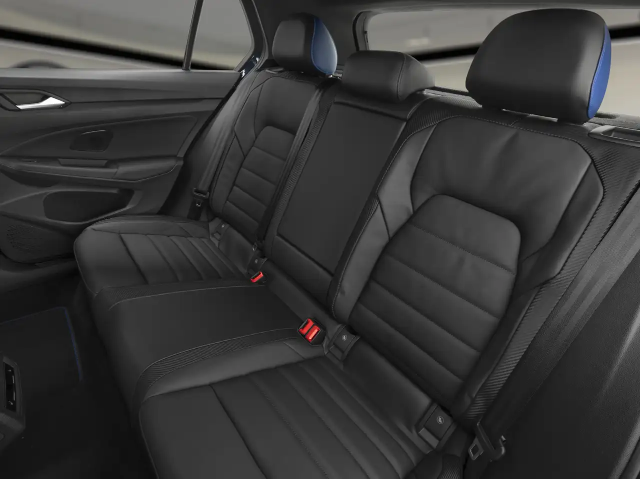 Volkswagen Golf R снимка Volkswagen Golf R
