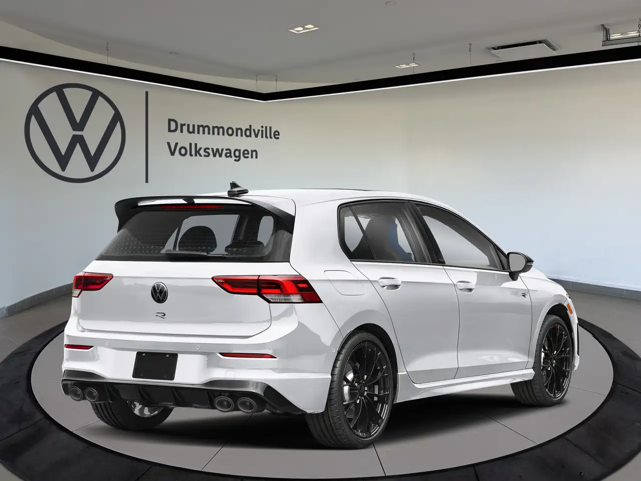 Volkswagen Golf R снимка Volkswagen Golf R