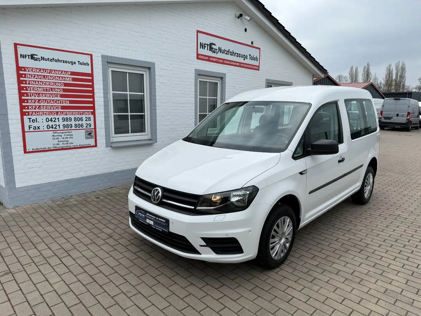 Volkswagen Caddy PKW Conceptline /1HAND/KLIMA/NAVI/TÜVNEU Weiß - 1