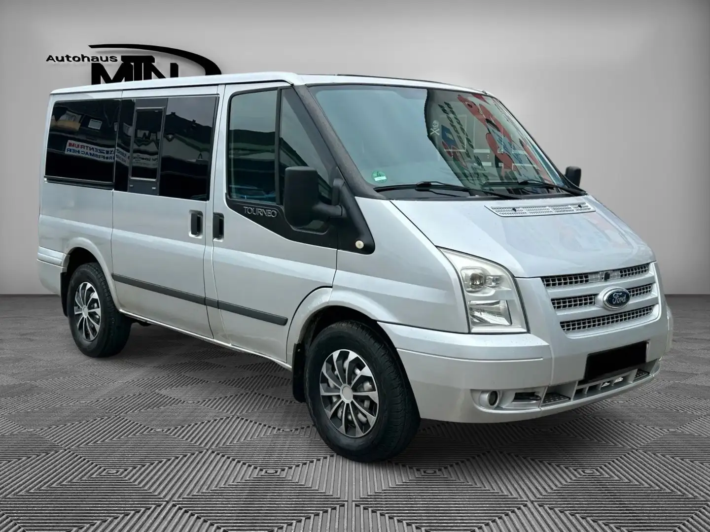 Ford Transit Tourneo 9.Stz Klima 2xSchiebetür AHK Silber - 1