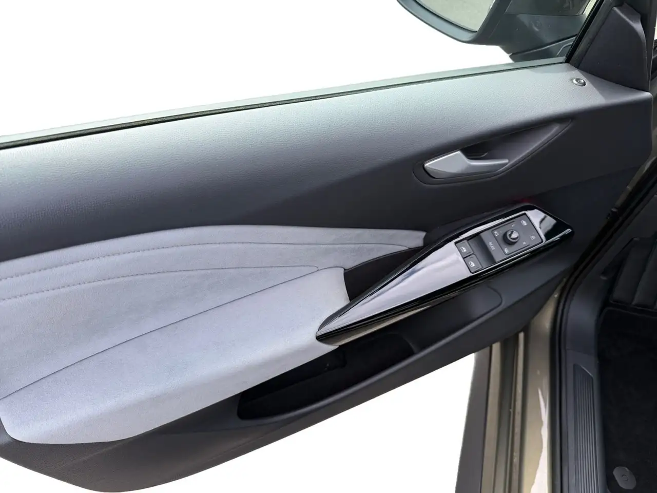 Volkswagen ID.3 150kW Pro LED+NAV+APP+ACC+SHZ+RFK+PDC+19", миниатюра 15