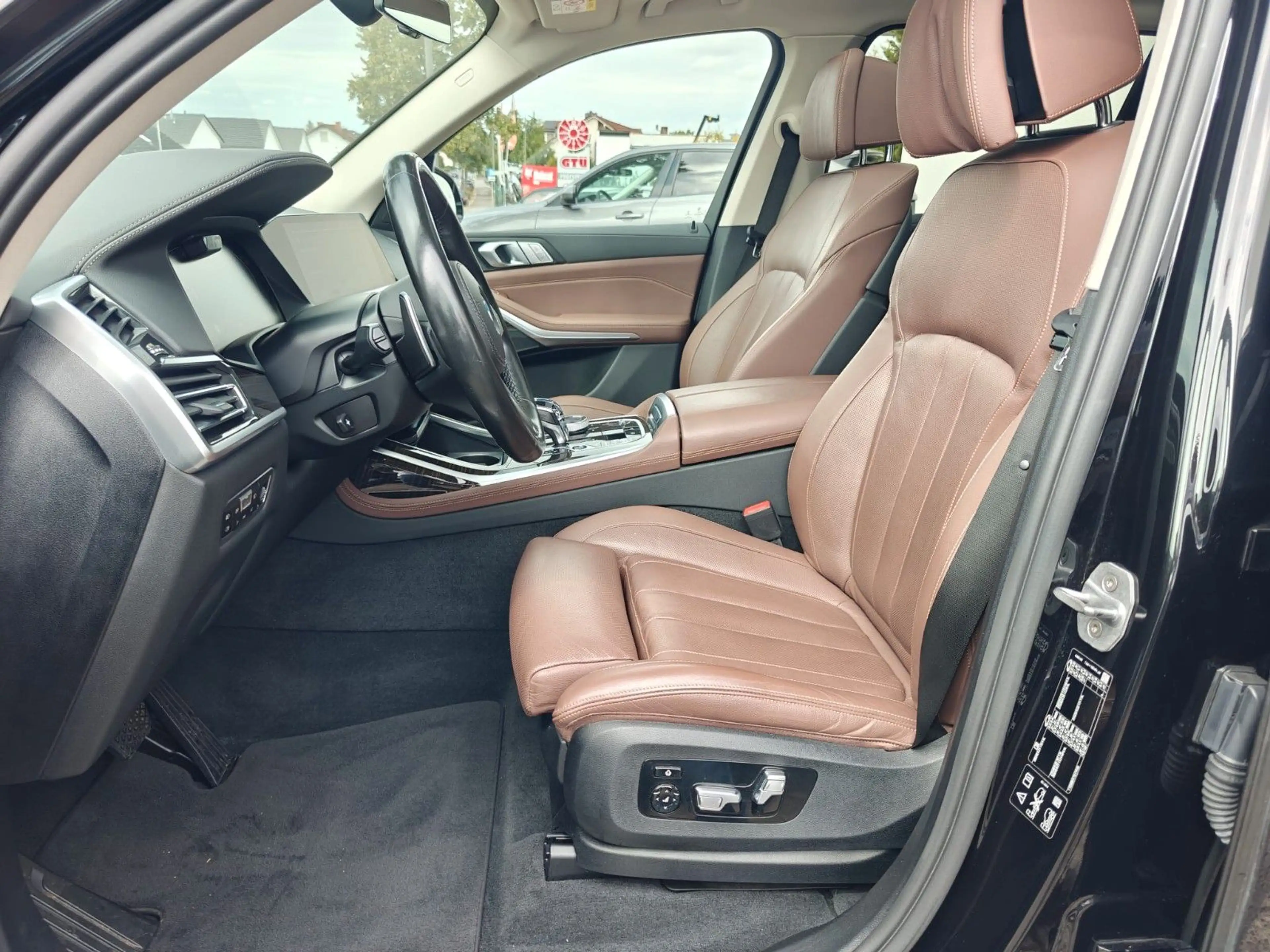 BMW X7 xDrive 30 d Design Pure Excellence — photo 13