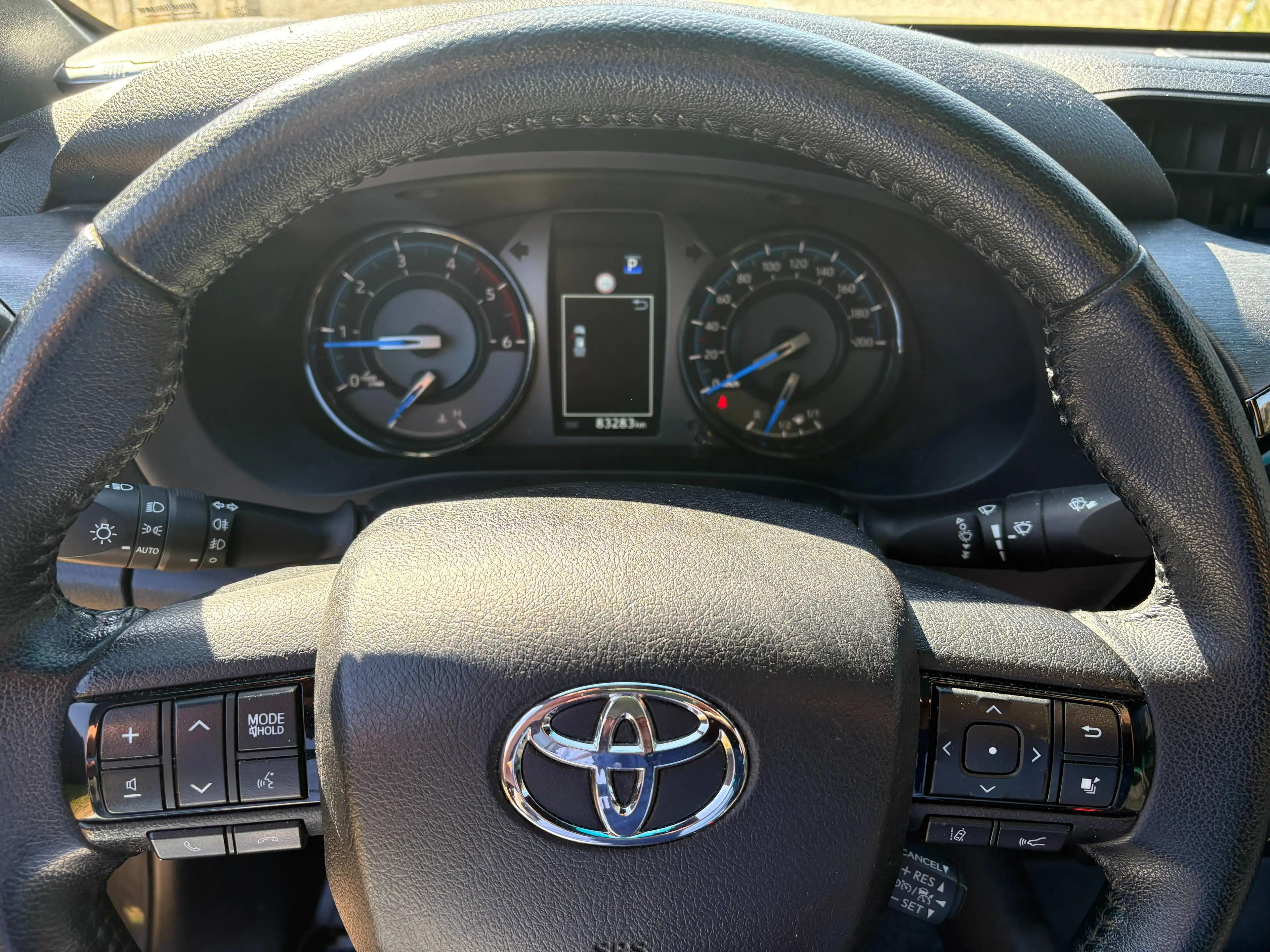 Toyota Hilux 2.8 D-4D*INVINCIBLE*GARANTIE TOYOTA*TVA DEDUCTIBLE*HARD-TOP*3.5 T*38.760 EUR+TVA — photo 12