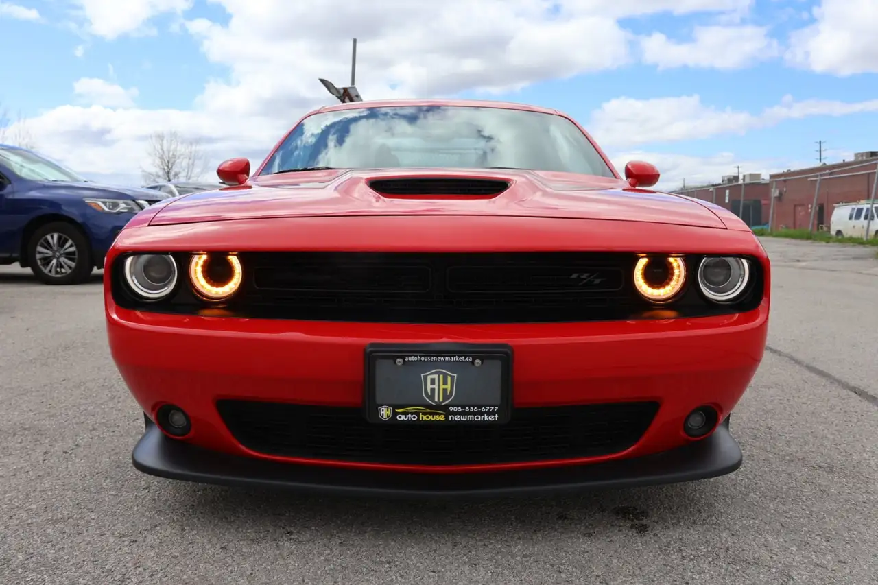 Dodge Challenger снимка Dodge Challenger