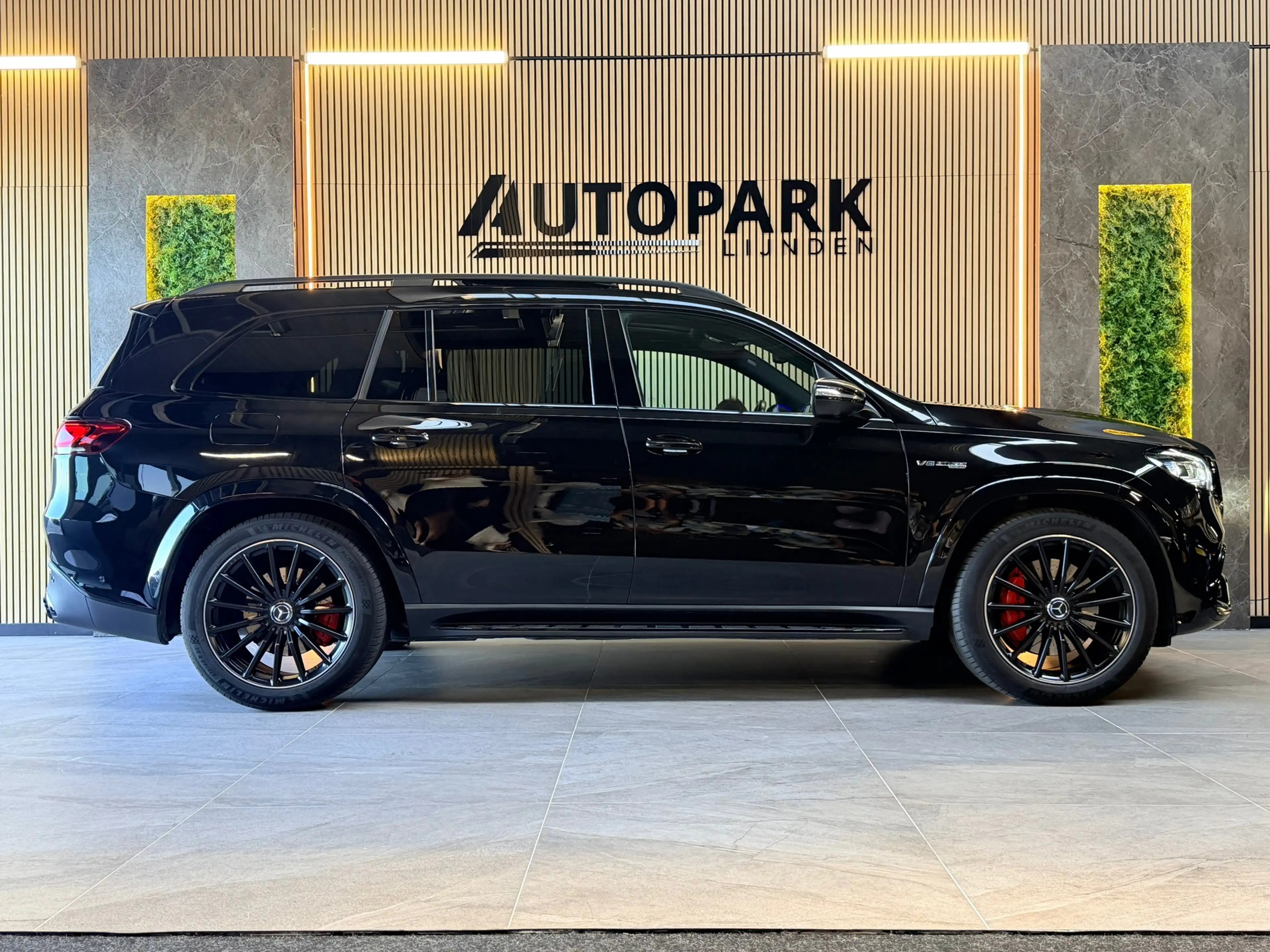 Mercedes-Benz GLS 63 AMG 4MATIC+ Premium Plus PANO|BURMESTER|MASSAGE|HuD|36 — photo 6