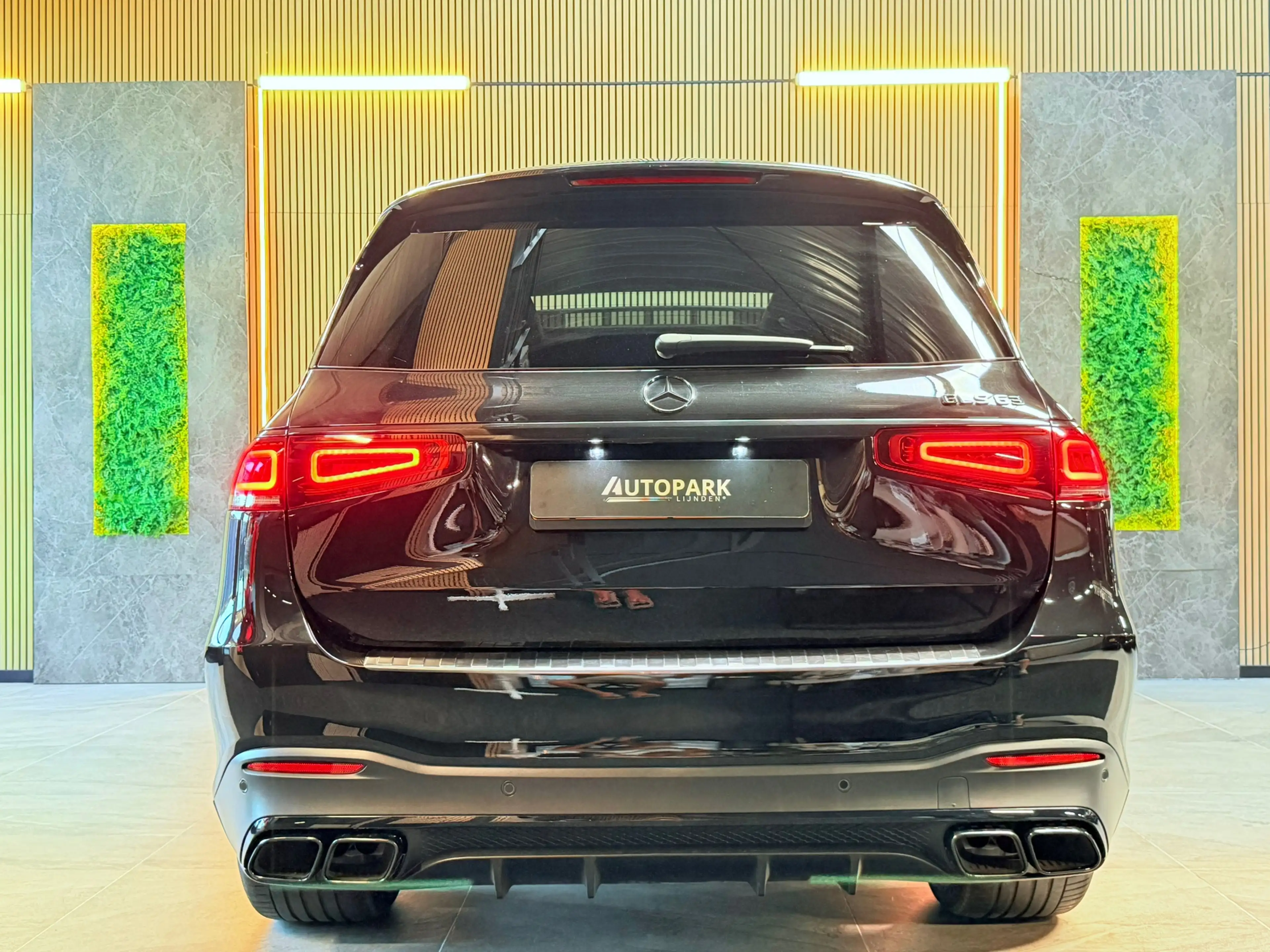 Mercedes-Benz GLS 63 AMG 4MATIC+ Premium Plus PANO|BURMESTER|MASSAGE|HuD|36 — photo 4