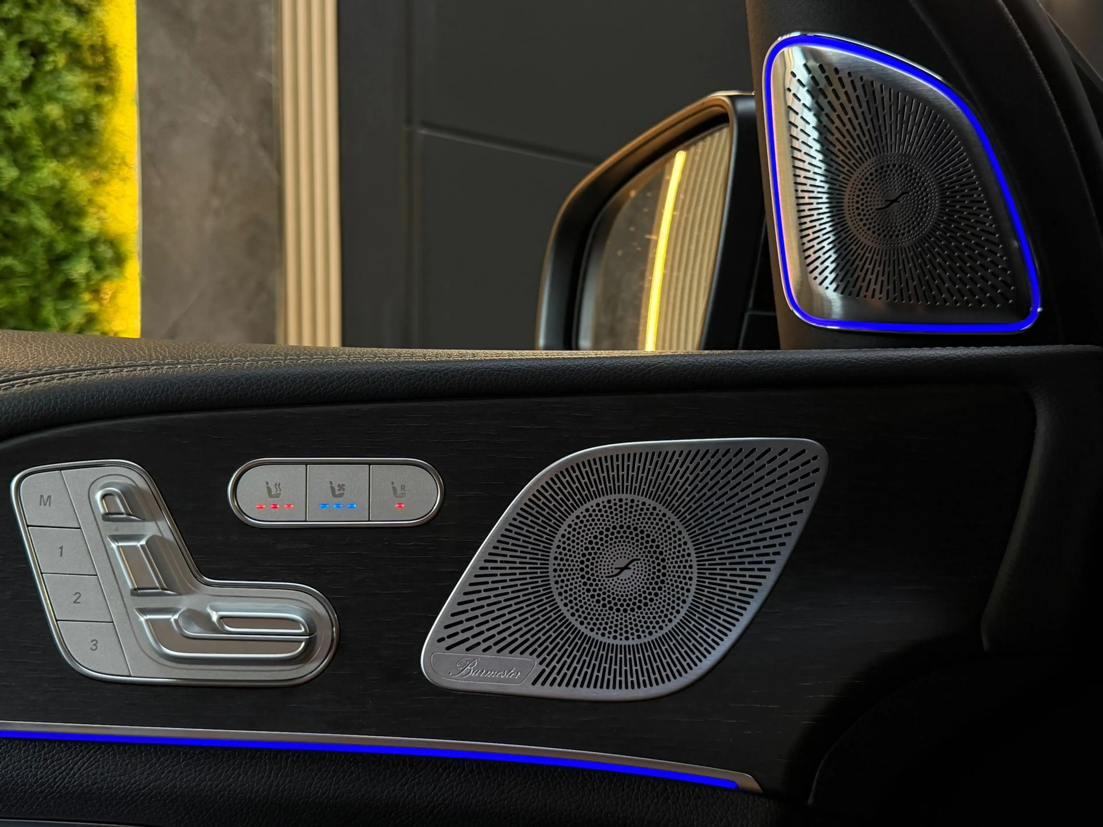 Mercedes-Benz GLS 63 AMG 4MATIC+ Premium Plus PANO|BURMESTER|MASSAGE|HuD|36 — photo 11