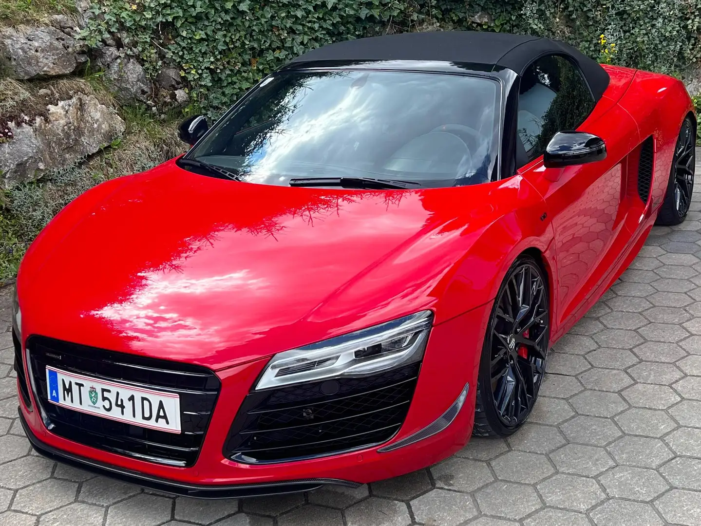Audi R8 R8 Spyder 5,2 FSI quattro R-tronic Rot - 1