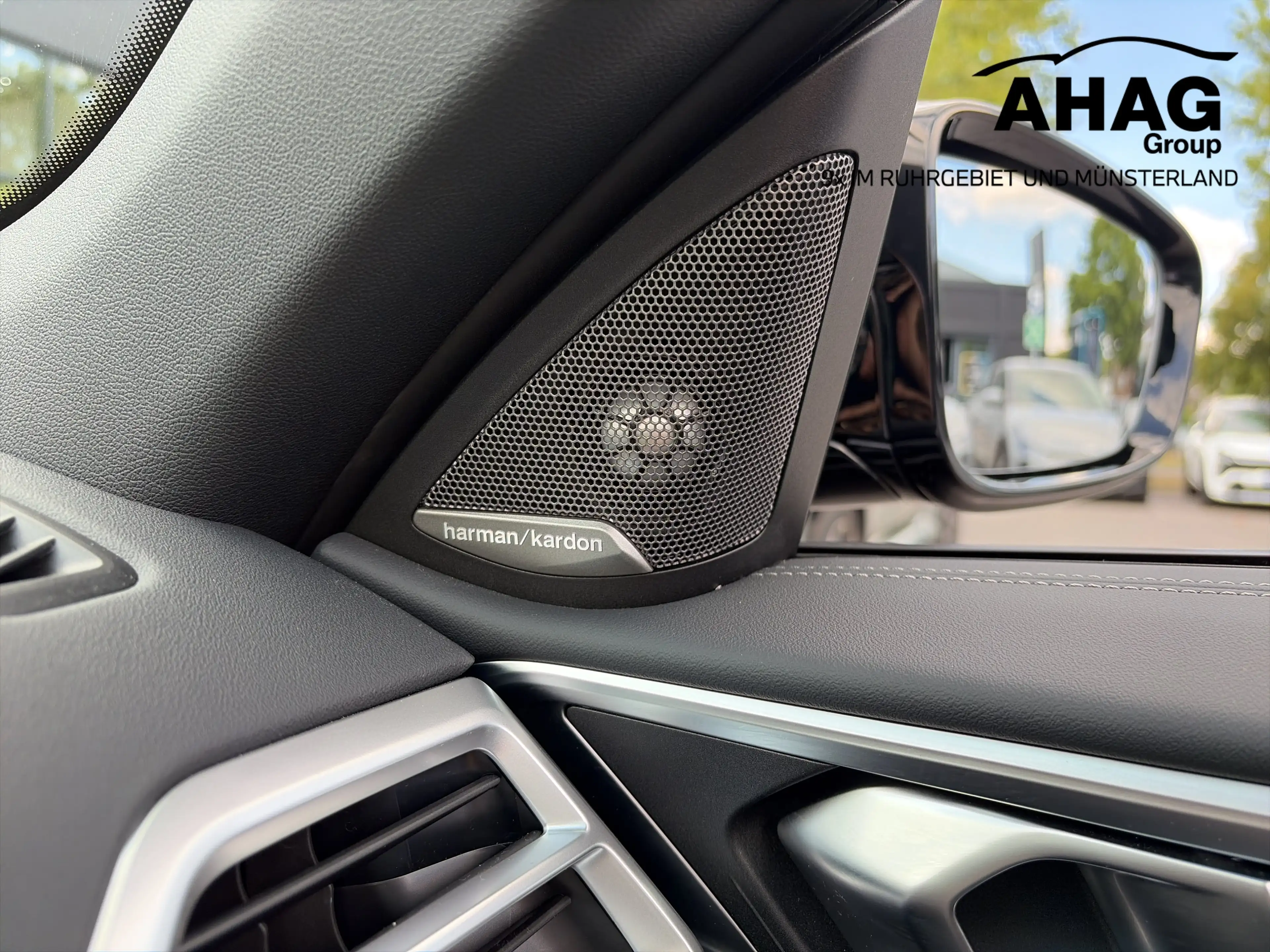 BMW 440 M440i xDrive Cabrio — photo 13