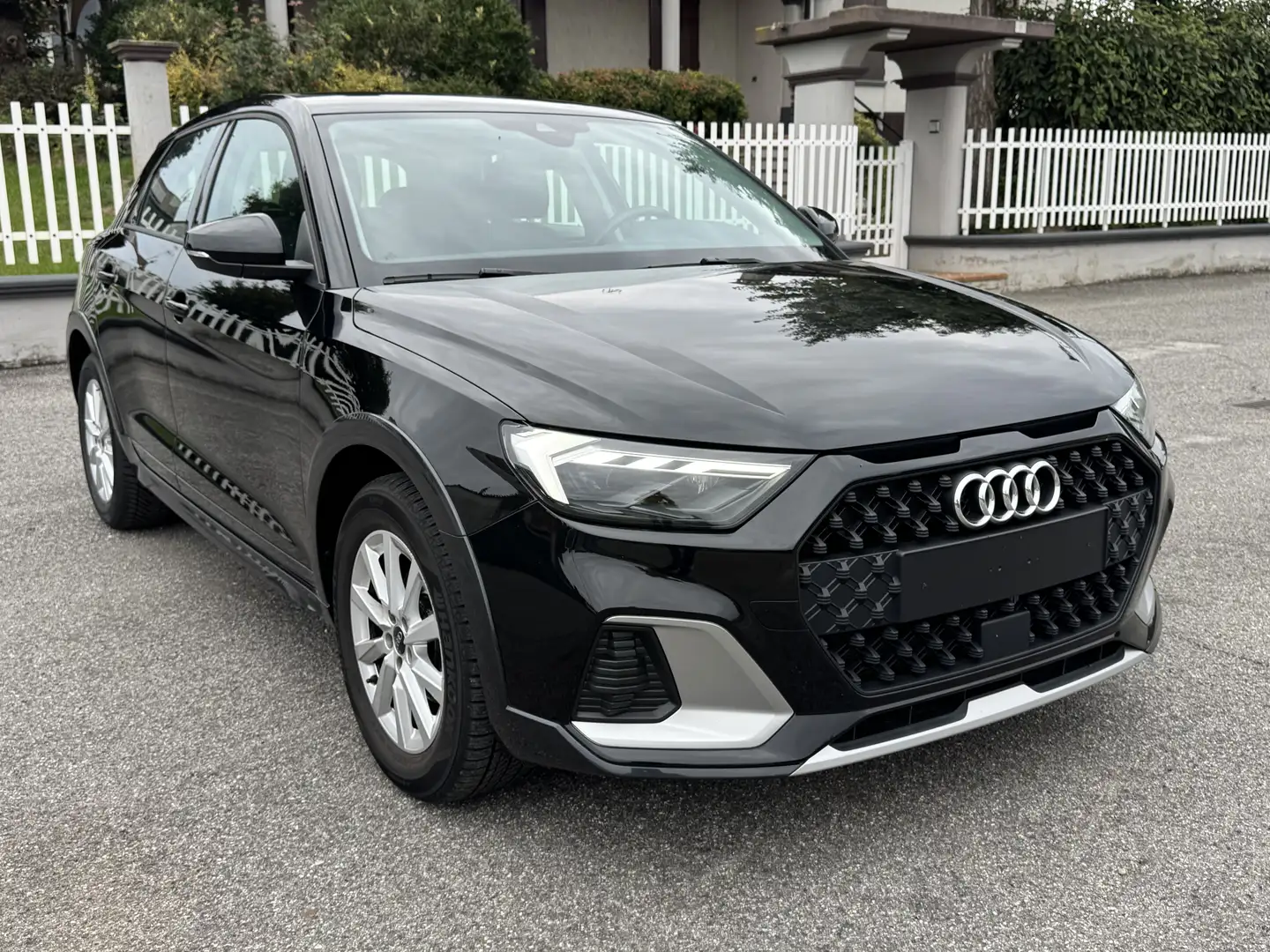 Audi A1 allstreet 25 1.0 tfsi Business 95cv Nero - 1
