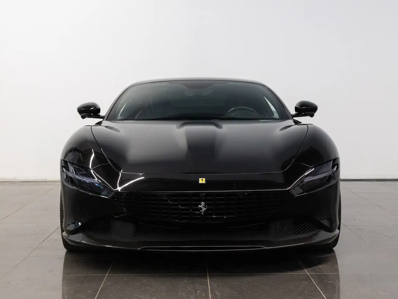 Ferrari Roma снимка Ferrari Roma