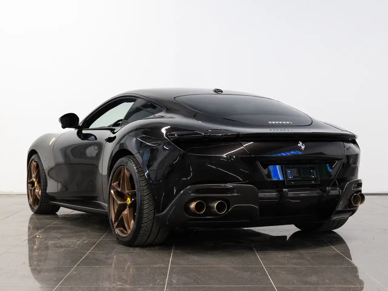 Ferrari Roma снимка Ferrari Roma