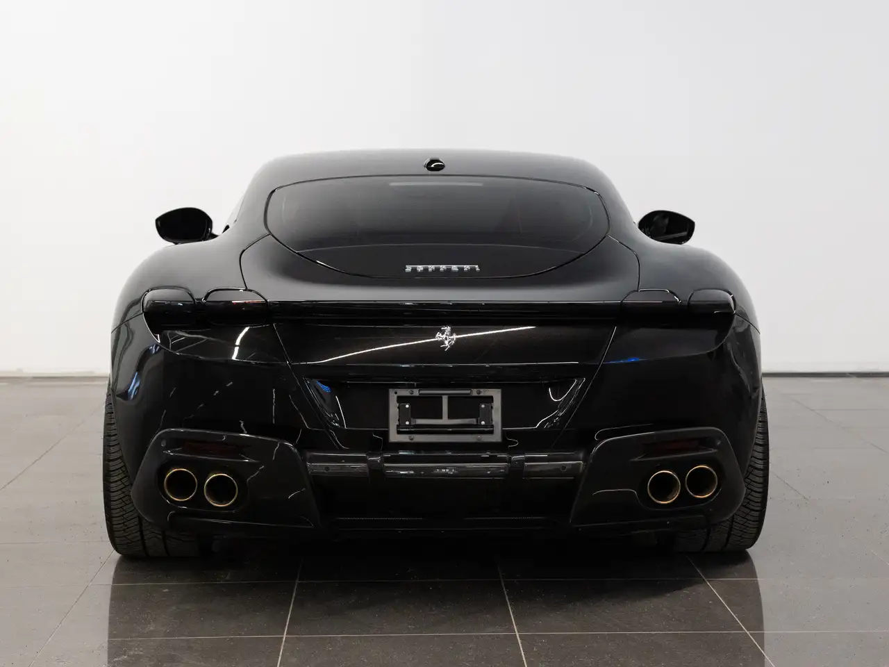 Ferrari Roma снимка Ferrari Roma