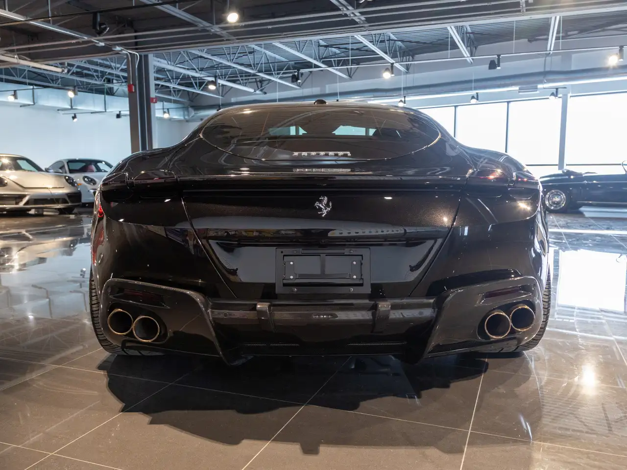 Ferrari Roma снимка Ferrari Roma