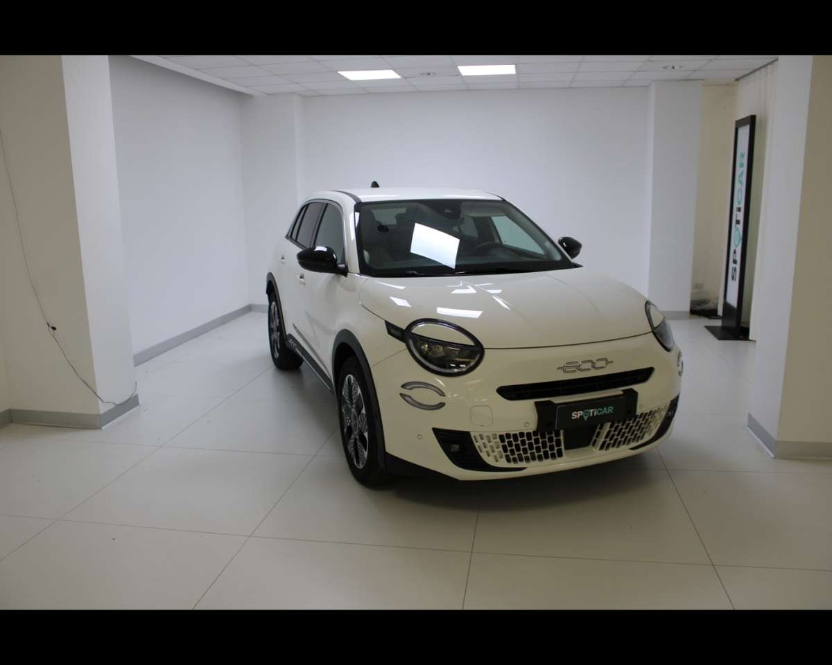 Fiat 600 Hybrid 136 CV DCT MHEV La Prima