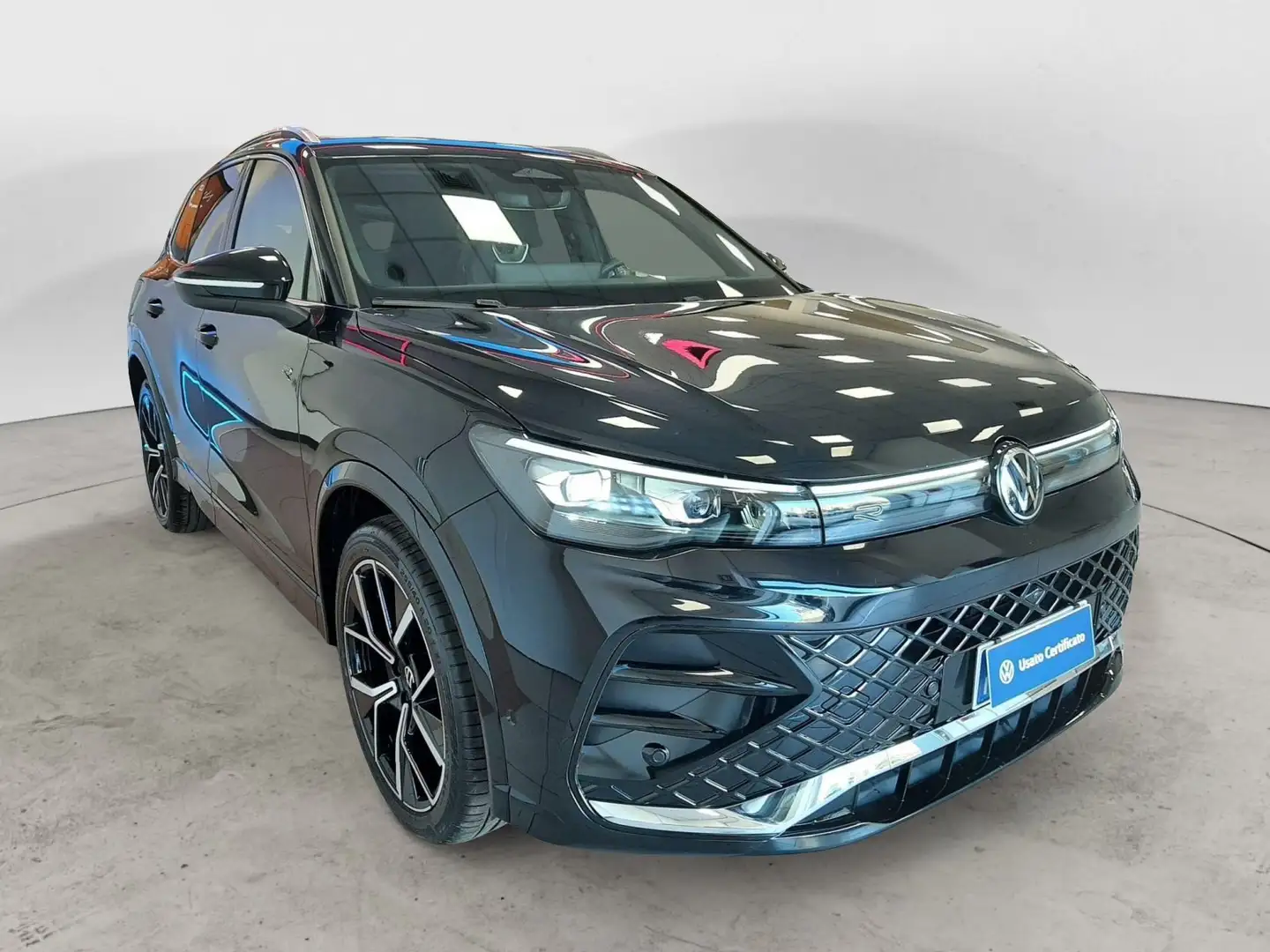 Volkswagen Tiguan Tiguan 2.0 TDI 150 CV DSG R-Line Nero - 2