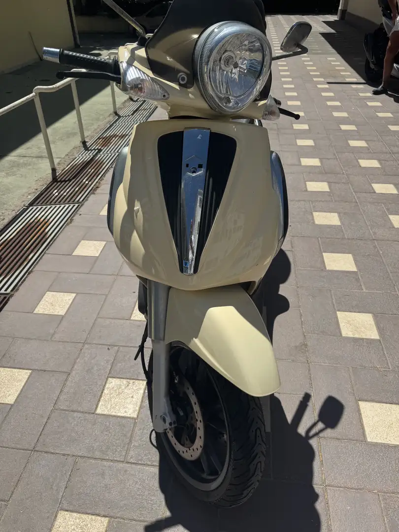 Piaggio Beverly 400 tourer Beige - 2
