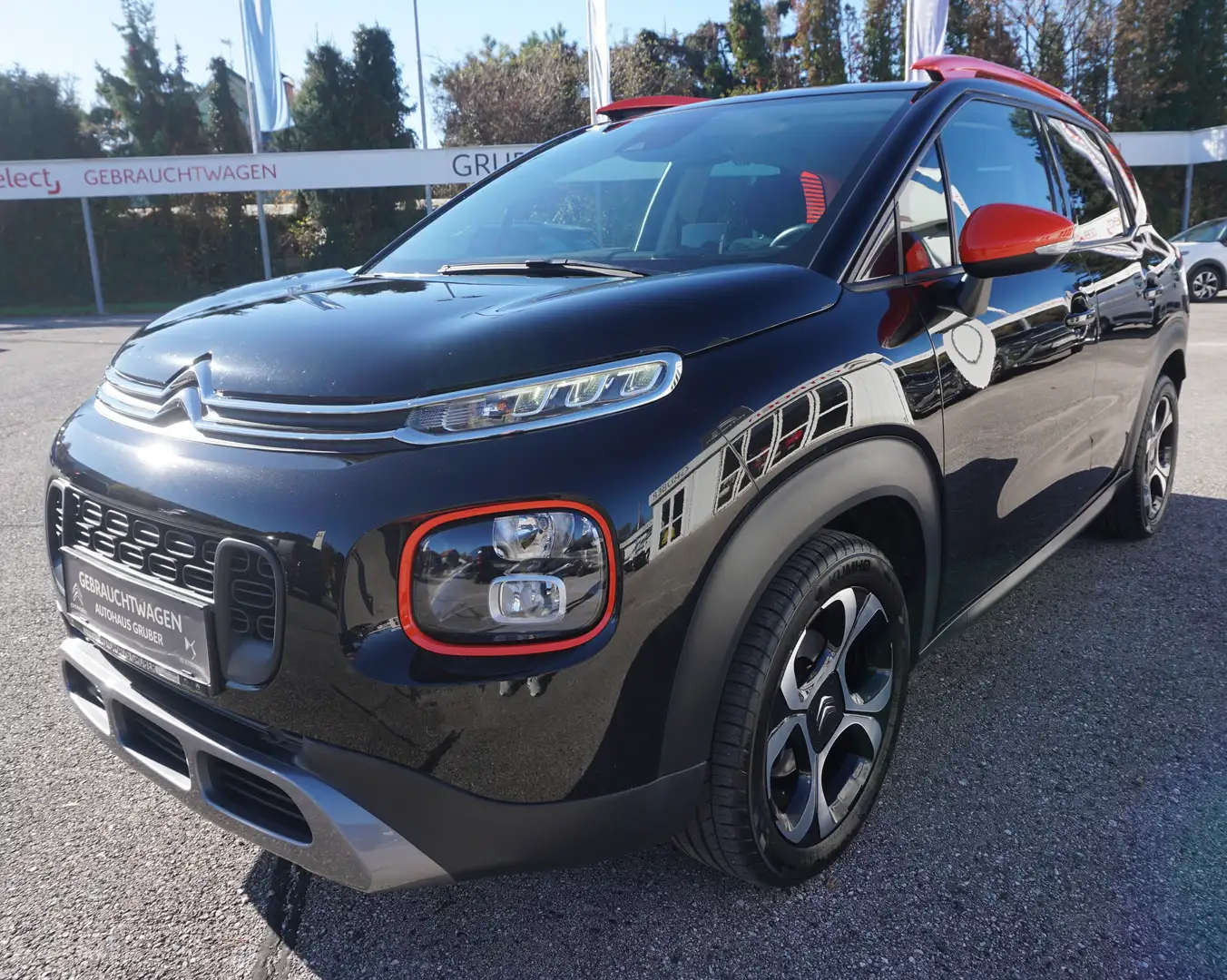 Citroen C3 Aircross HDi 120 EAT Shine Schwarz - 1