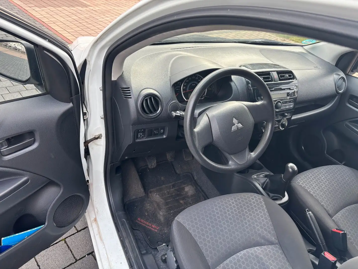 Mitsubishi Space Star Light Weiß - 2