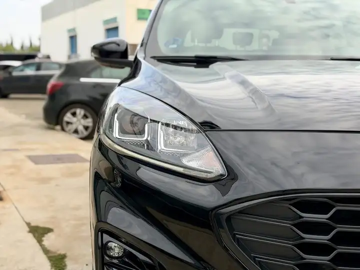 Ford Kuga 2023, foto 9