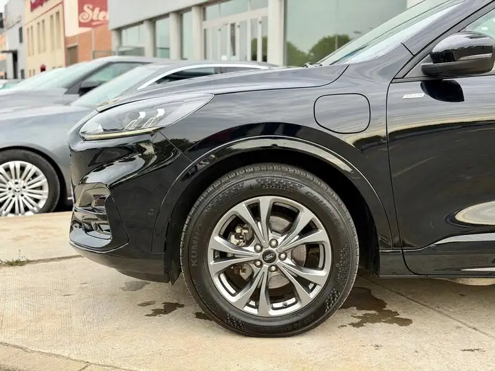 Ford Kuga 2023, foto 8