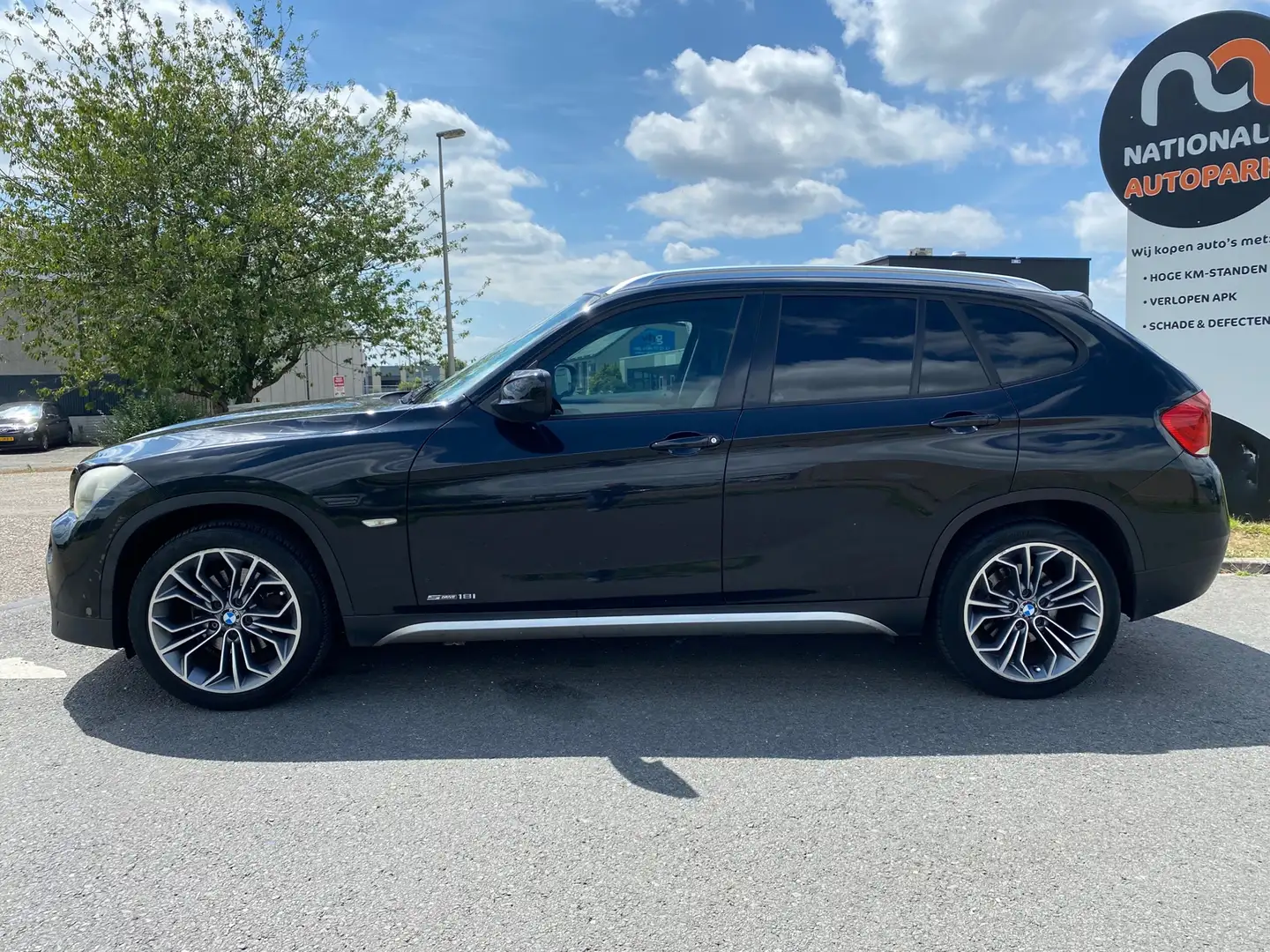 BMW X1 2010 * SDrive18i Executive * AUTOMAAT * VOLLEDER * Zwart - 2