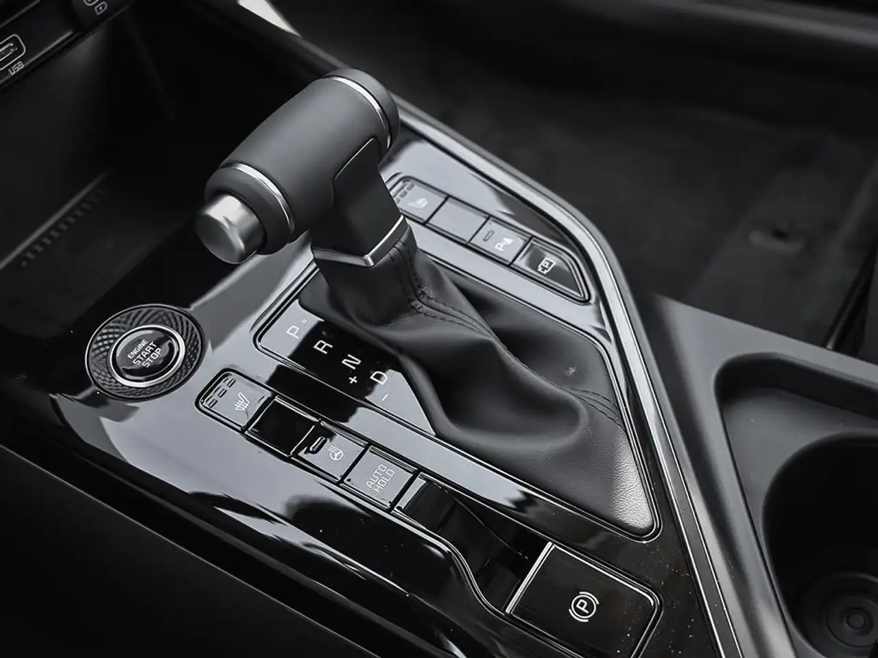 Kia Niro снимка Kia Niro
