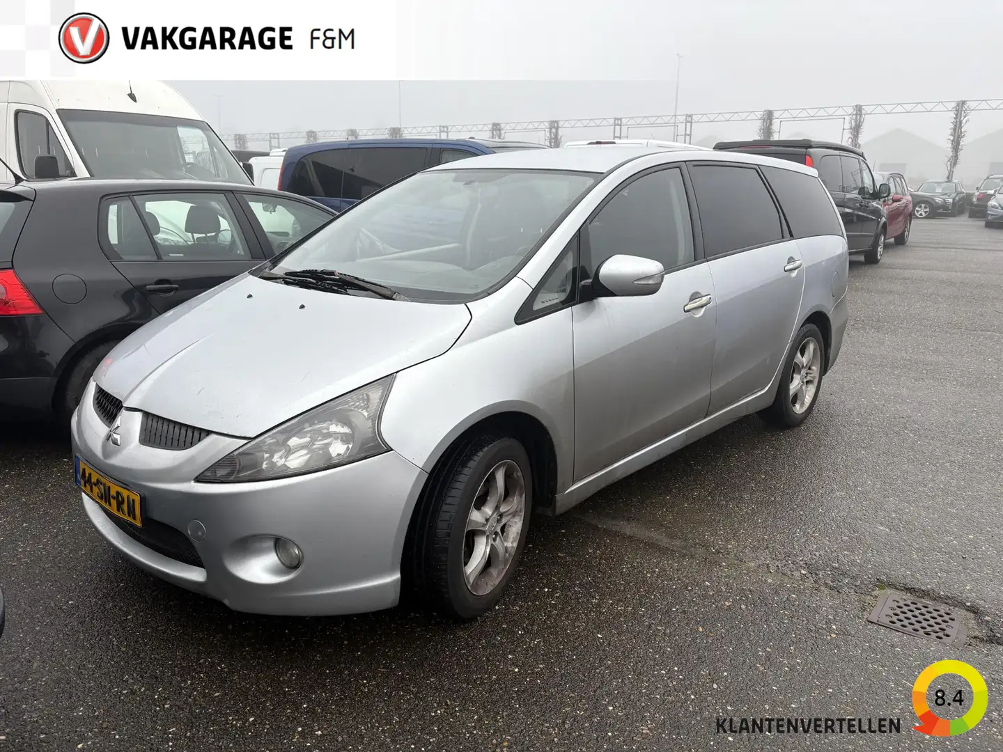 Mitsubishi Grandis 2.4-16V Intense Gris - 1