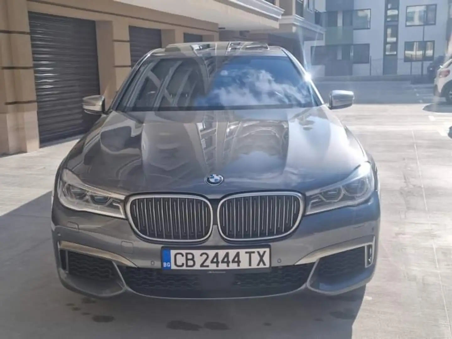 BMW 760 M760Li xDrive V12 2017 720PS srebrna - 2