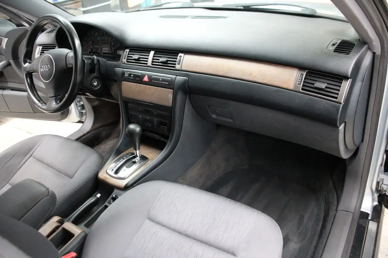 Audi A6 2.4 multitronic Lim. Klimaautomatik, foto 12