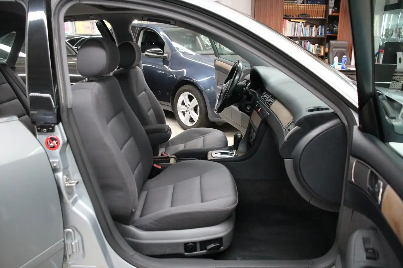 Audi A6 2.4 multitronic Lim. Klimaautomatik, foto 10