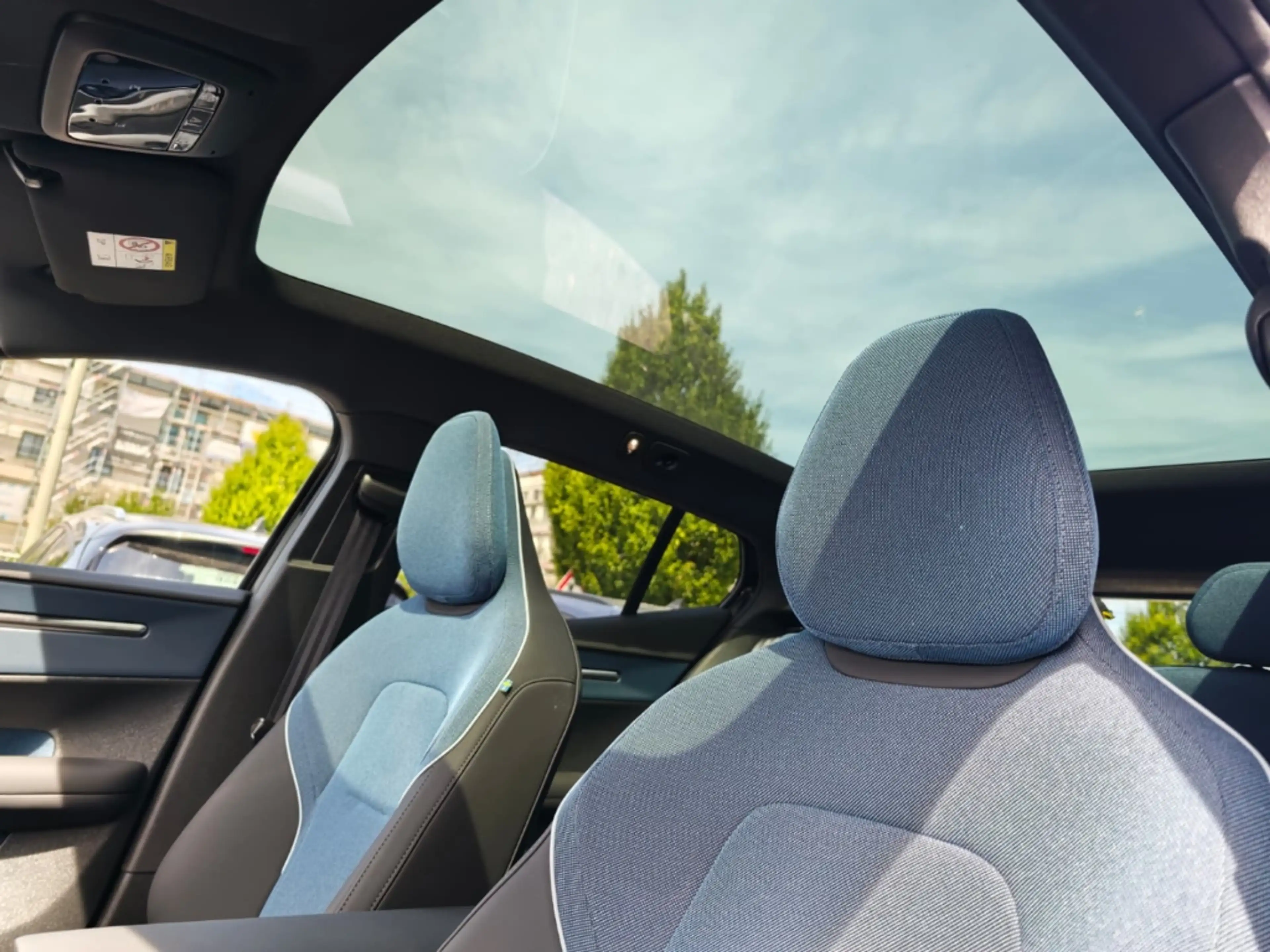 Volvo EX30 Twin AWD Ultra Cross Country 360 Pano Memory Sitze — photo 13