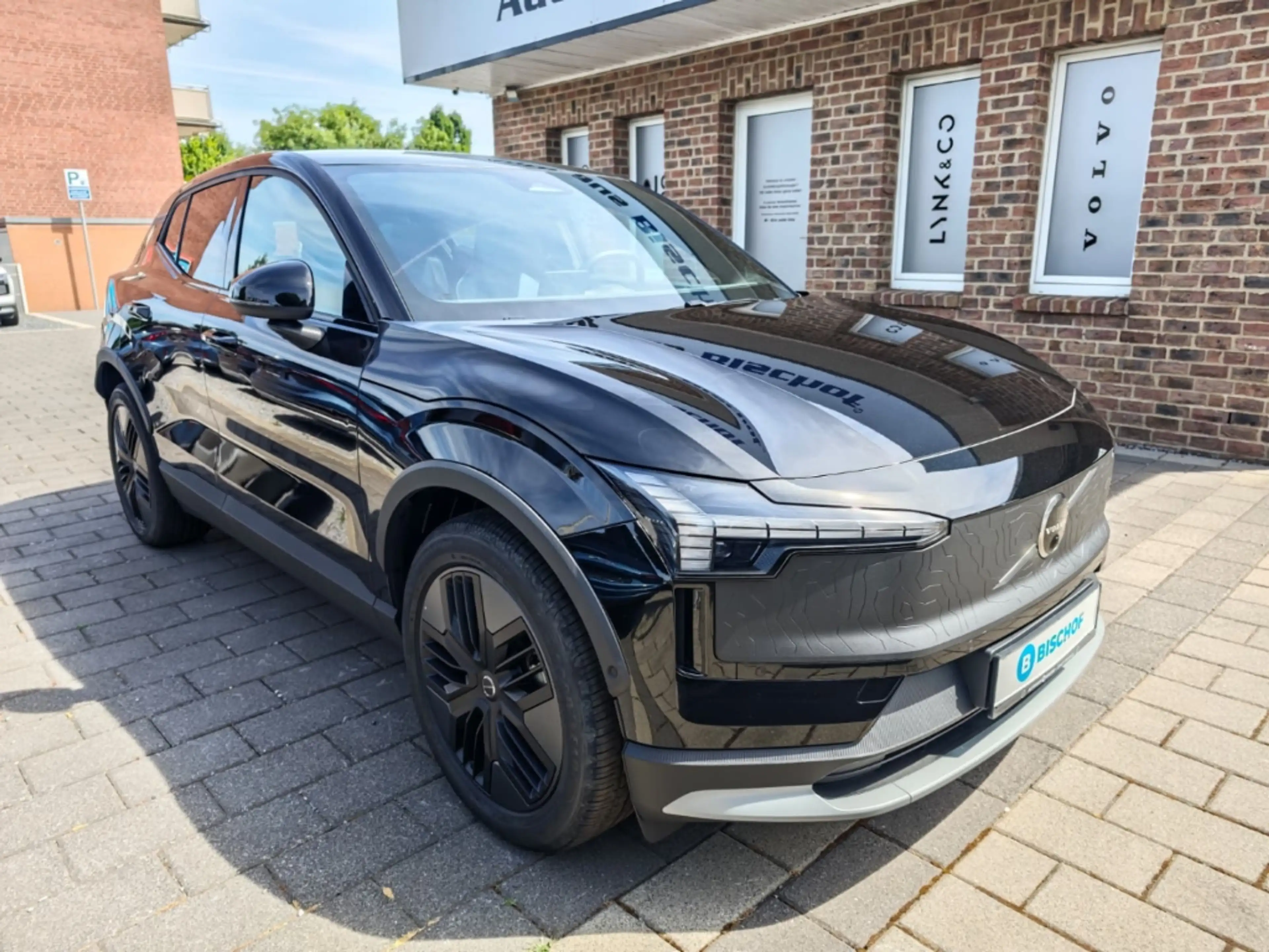 Volvo EX30 Twin AWD Ultra Cross Country 360 Pano Memory Sitze — photo 10