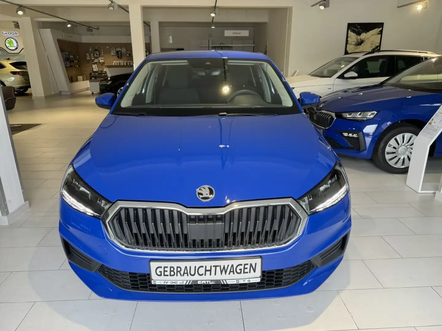 Skoda Fabia 1.0 MPI Essence ABS Fahrerairbag ESP SERVO Blauw - 2
