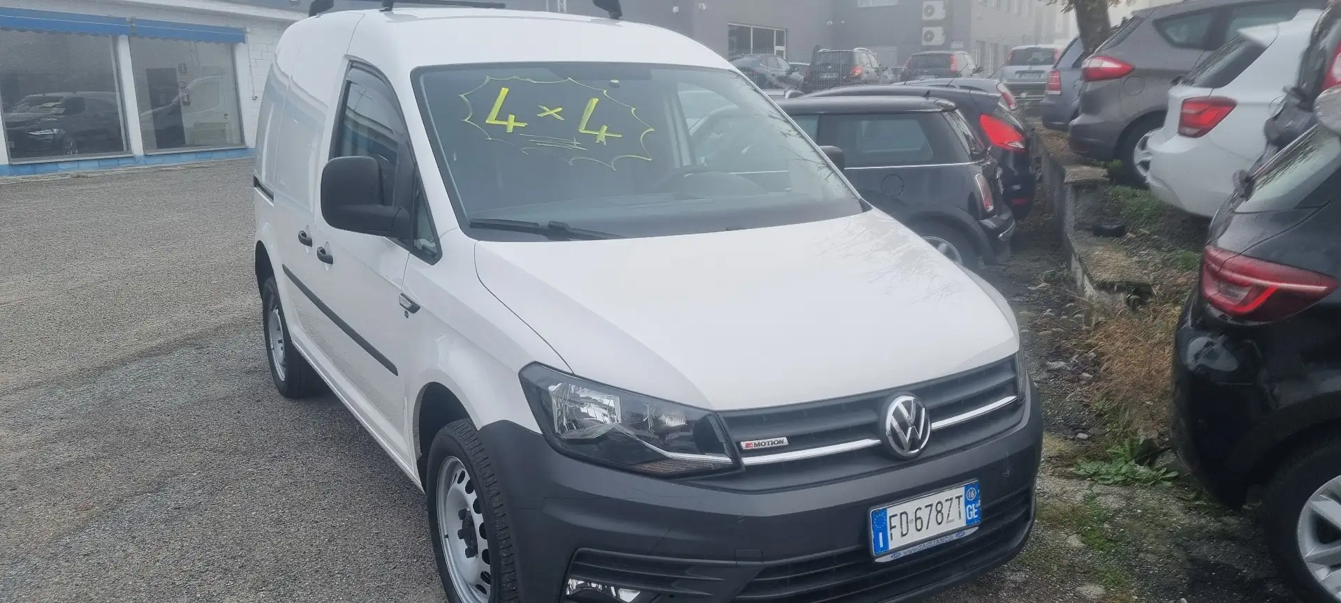 Volkswagen Caddy 2.0 tdi Van 4 Motion 4x4 Bianco - 1