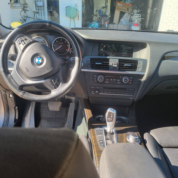 BMW X3 3.0 dA xDrive 1 er pro carnet,CT OK CARPASS — photo 9