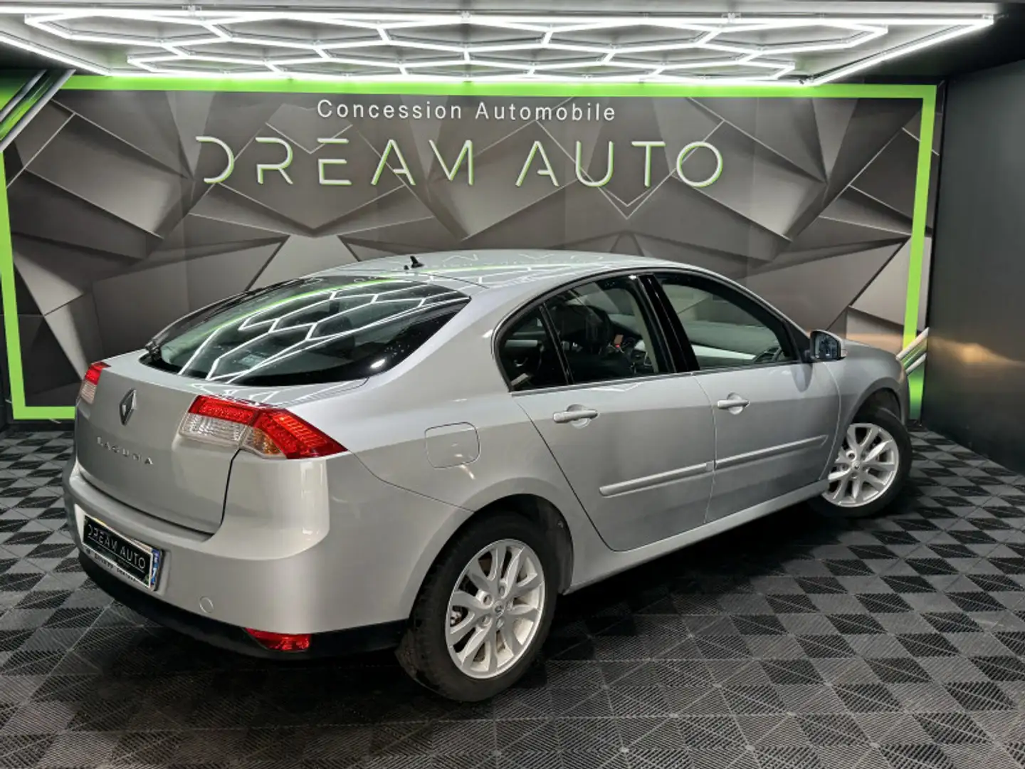 Renault Laguna 1.5 DCI 110CH EXPRESSION ECO² siva - 2