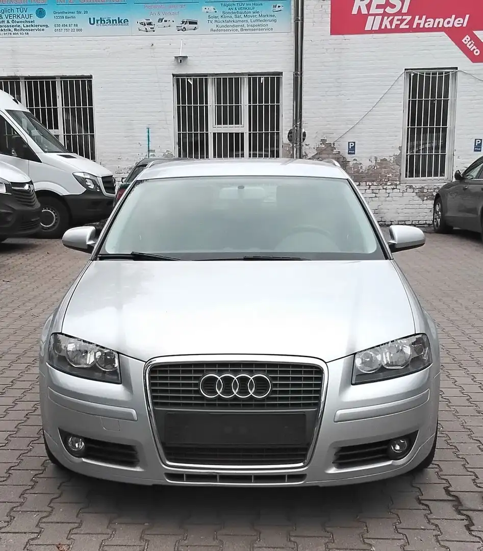 Audi A3 Sportback 1.4 TFSI Ambition Neuer Tüv Silber - 2