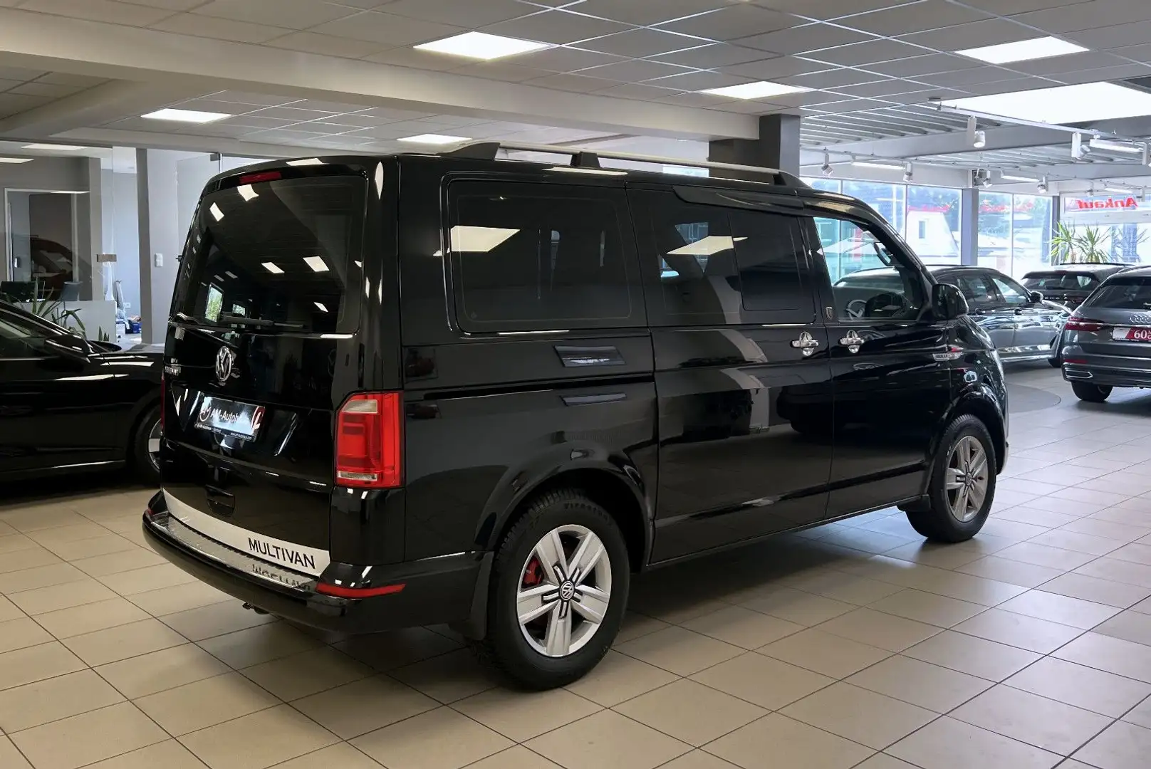 Volkswagen T6 Multivan Comfortline DSG *6Sitze*Tisch*PDC - 2
