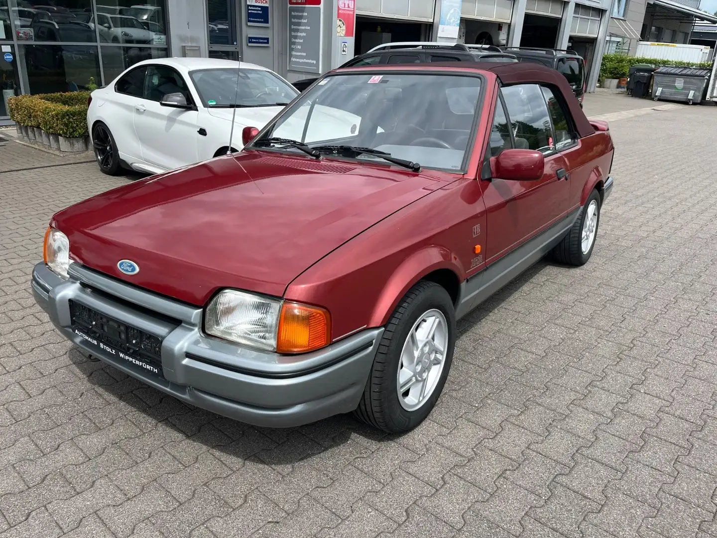 Ford Escort XR3i Cabrio aus 2.Hd. Rot - 2