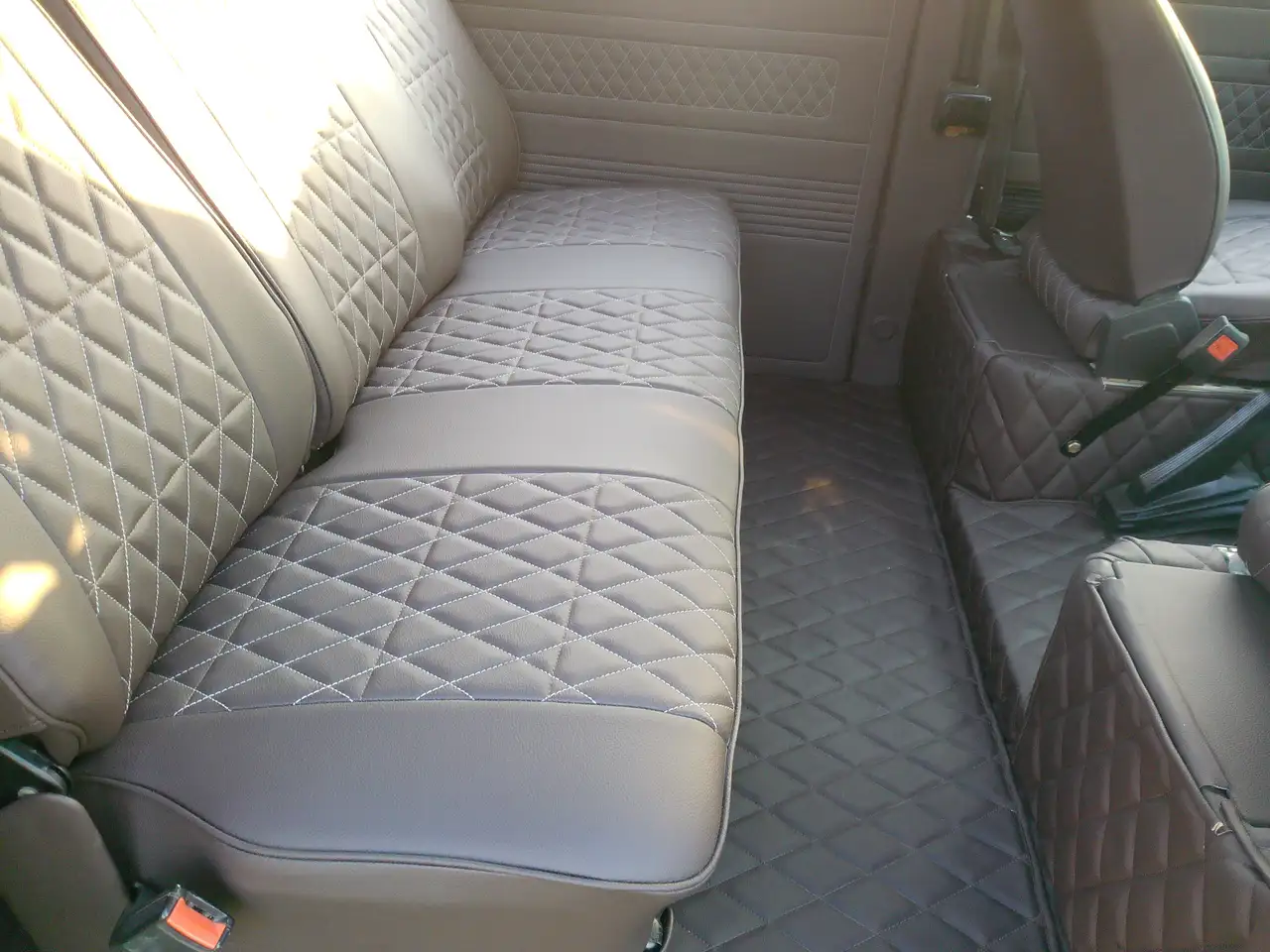 Volkswagen T3 !! Komplett restauriert !!, foto 12