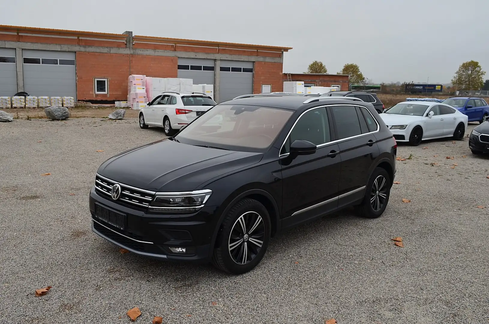 Volkswagen Tiguan 2,0 TDI SCR 4Motion Highline DSG Schwarz - 1