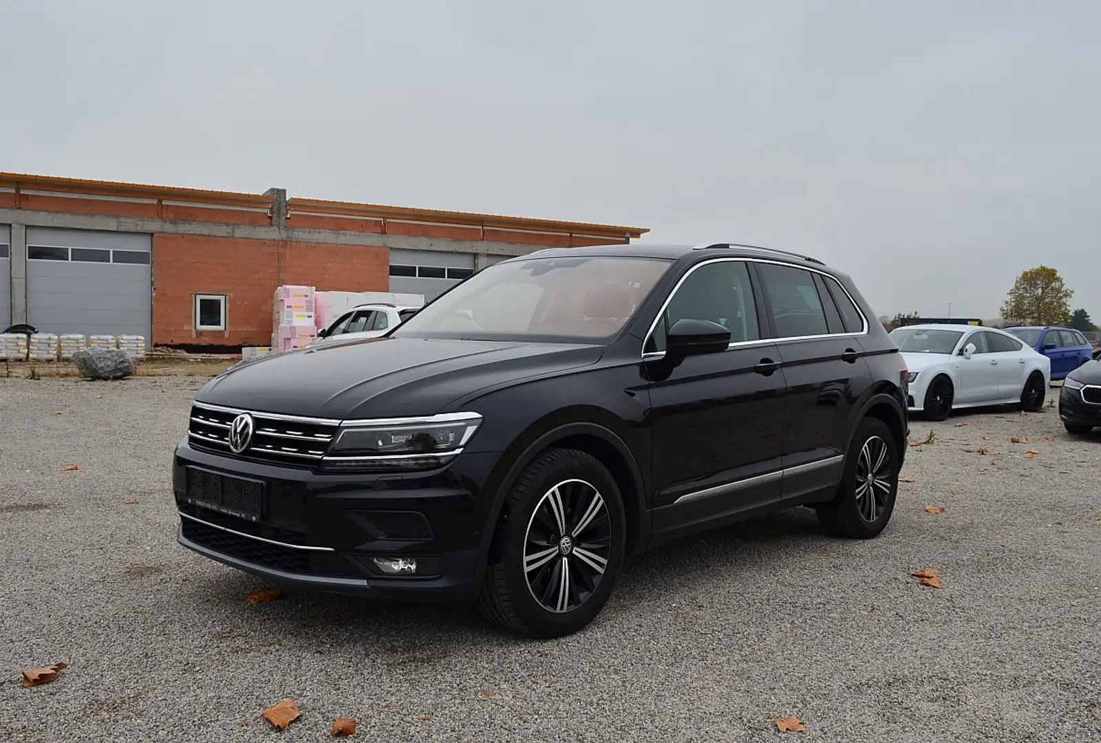 Volkswagen Tiguan 2,0 TDI SCR 4Motion Highline DSG Schwarz - 2