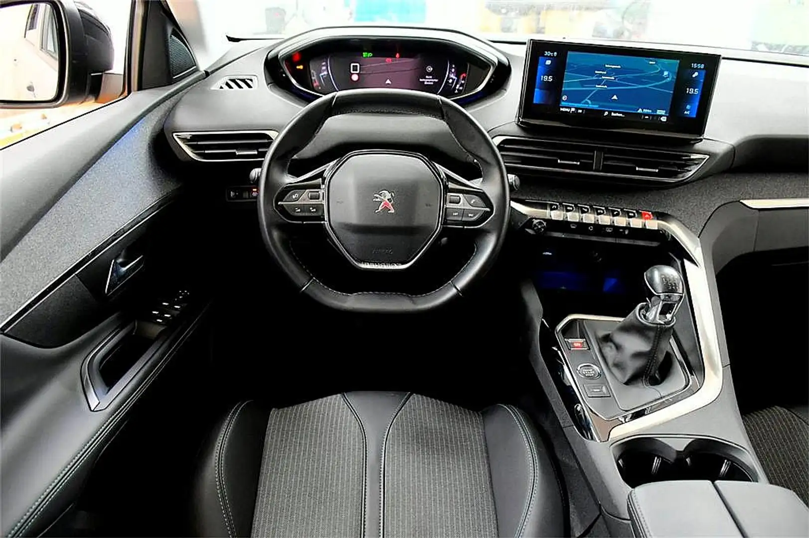 Peugeot 5008 PureTech 130 Allure Pack 7 Sitzer Silber - 2