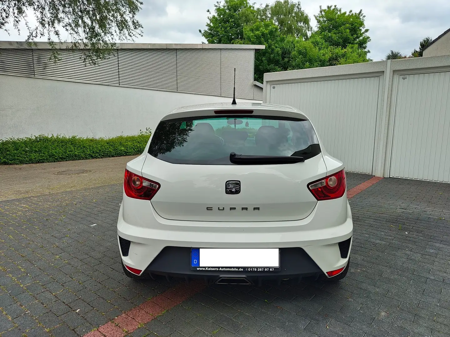 SEAT Ibiza SC 1.4 TSI DSG Cupra Weiß - 2